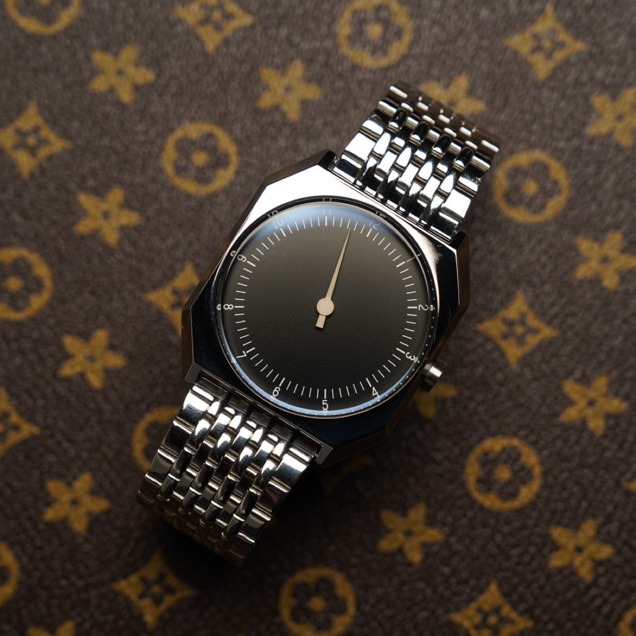 SKU นาฬิกาข้อมือสไตล์วินเทจสำห - Luxury Watch Mockup บทวิจารณ์และราคา