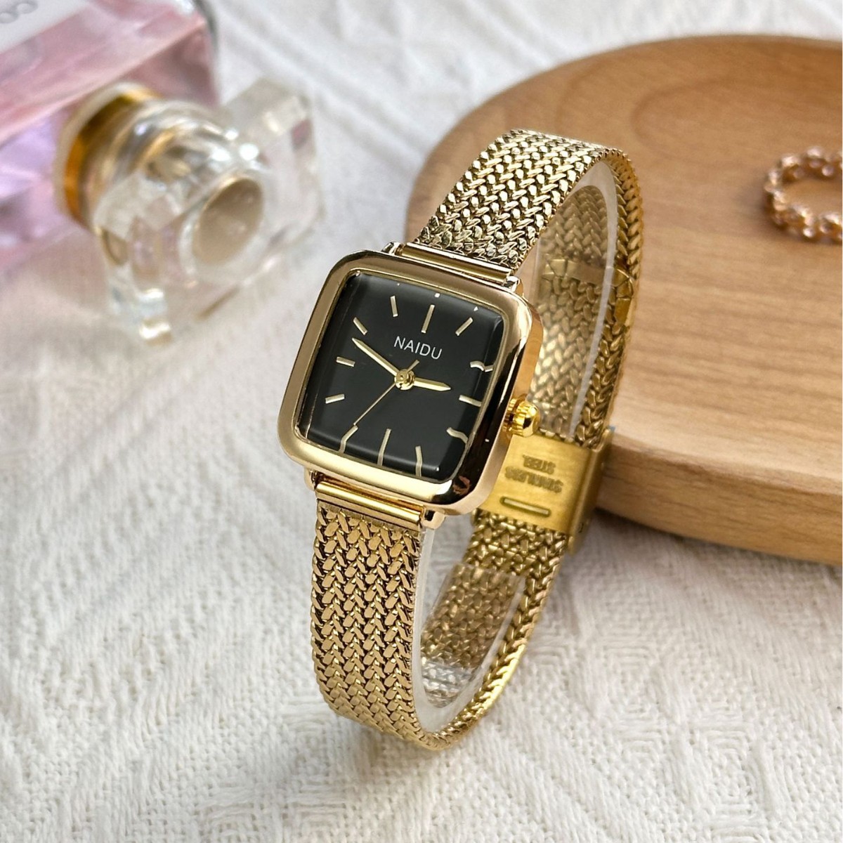 นาฬิกาผู้หญิง Simple Cold Retr - Luxury Watch Korea บทวิจารณ์และราคา